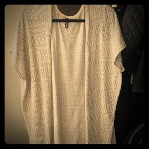 Short sleeve cardigan